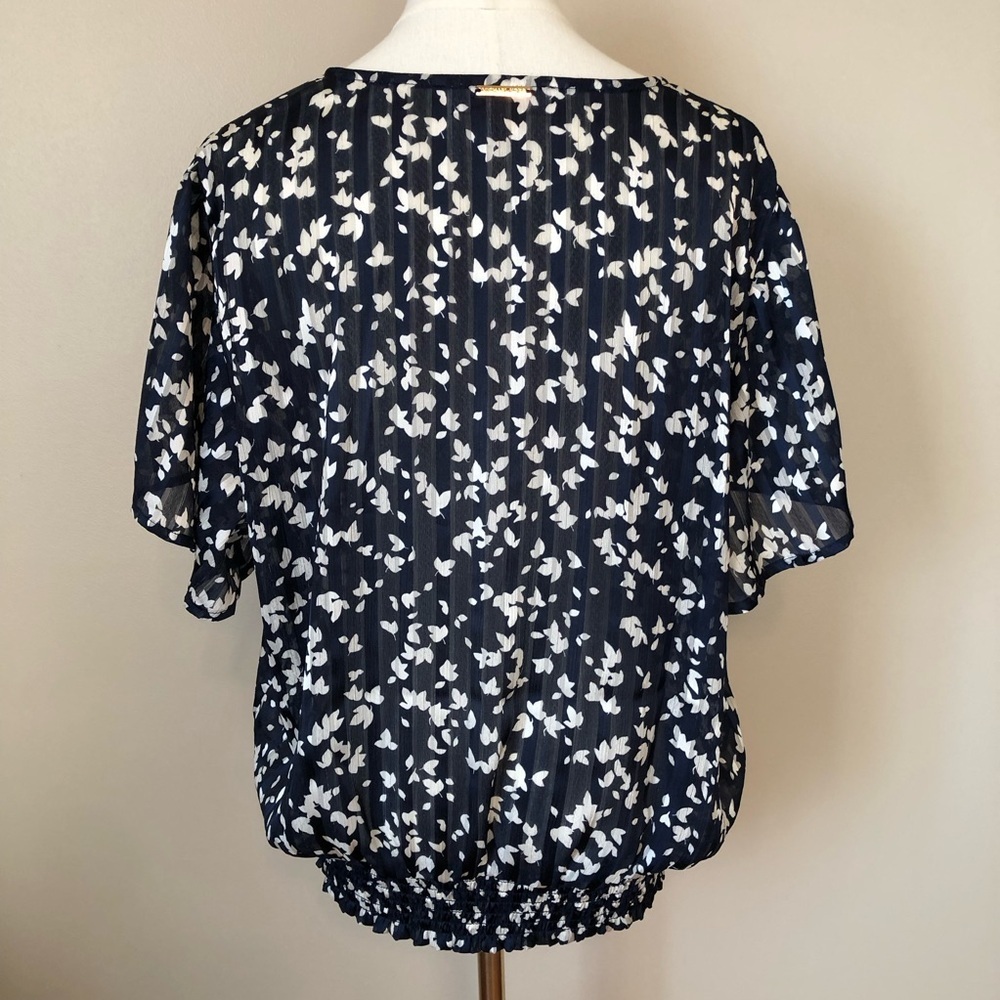Michael Kors Floral V-Neck Women's Top - Navy and Ivory Size XL - Picture 2 of 9